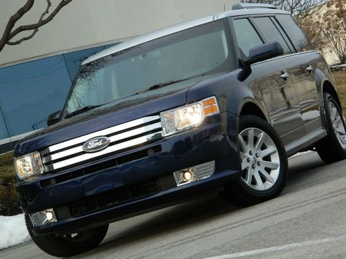 2011 ford flex sel 25k  like new voice direction sync bluetooth clear\rebuilt