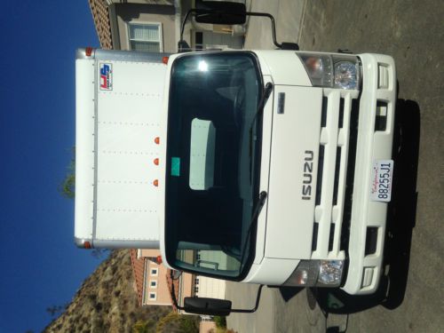 2013 isuzu npr,diesel,16 feet box truck with lift gate