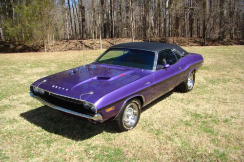 1970 plum crazy purple challenger rt/se 440 six pak,4 spd, real v-code car