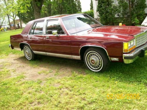 1987 ford crown victoria 3987 miles
