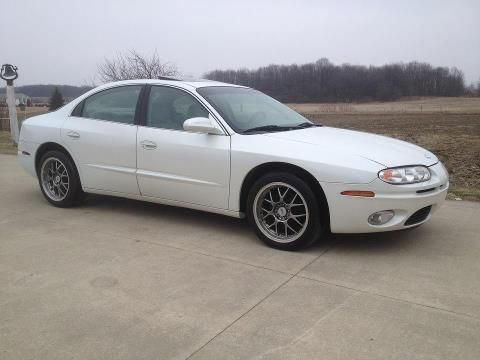 2001 oldsmobile aurora 4.0l v8 loaded heated leather sunroof and more!