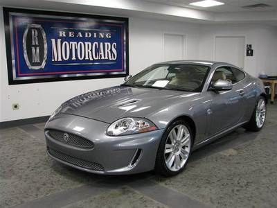 Xkr coupe 2d leather nav traction control dynamic control stability tilt wheel