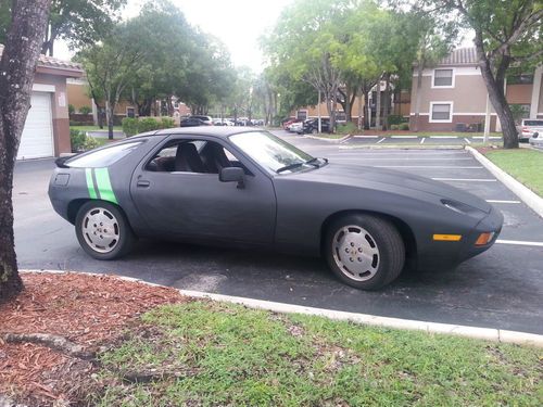 1983 porsche 928 s 4.7l, daily driver, 5 speed, cold a/c, many new parts added