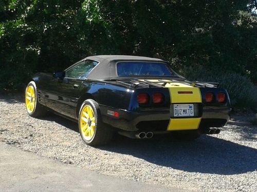 Beautiful*rare triple black convertible 6 speed fx3 suspension 325hp corvette