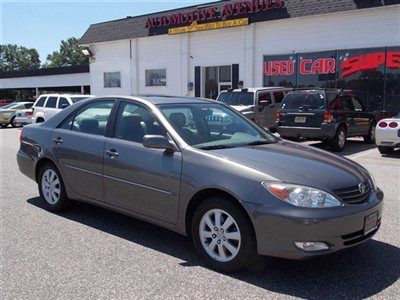 2003 toyota camry xle moonroof 6 disc cd runs/looks great must see!