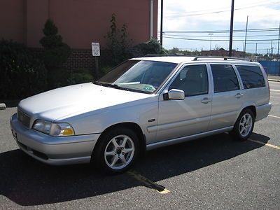 1998 volvo v70, one owner, 44 service records, only 122k, must see vehicle
