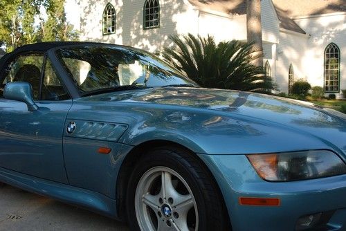 Bmw z3 roadster garage kept beauty - low miles and adult driven and owned