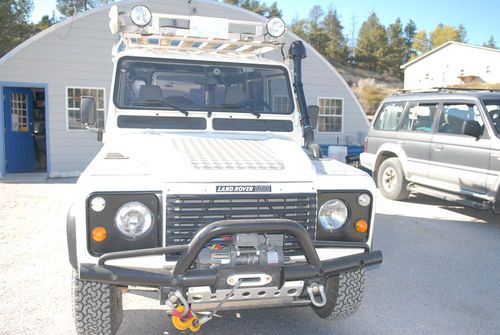 Land rover 110 1988 long wheel base. excellent condition new 5.7l 350 pro instal