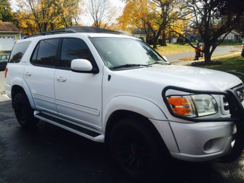 2003 toyota sequoia limited low miles one owner clean carfax