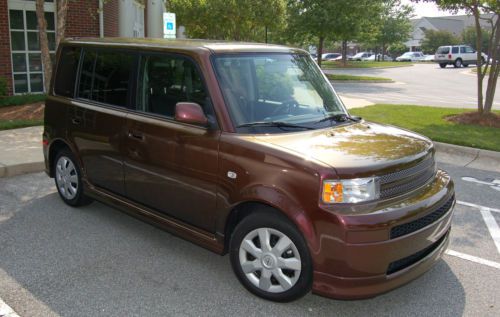 Scion xb 2006 release series 4.0 with low miles, automatic