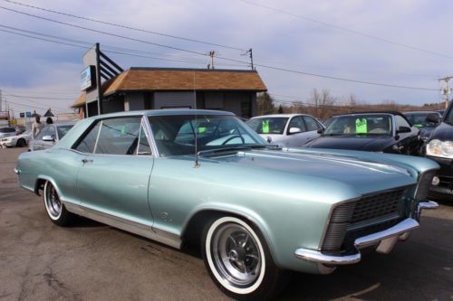 1965 buick riviera matching numbers very clean car 445 wildcat runs great ac car