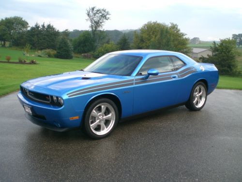 2009 dodge challenger r/t classic, b5 blue 6 speed all options, only 20k miles!!