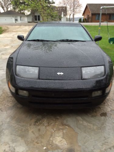 1994 nissan 300zx base coupe 2-door 3.0l 5 spd. manual  leather