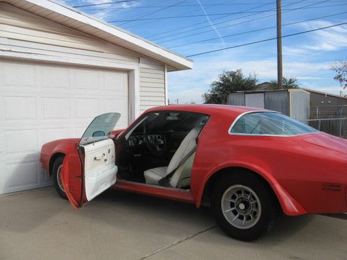 1977 trans am matching numbers 4 -speed' 400 engine' buccaneer red' white inside