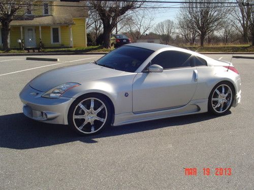 2003 nissan 350z 2-door coupe **looks and runs great** 350 z **low reserve**
