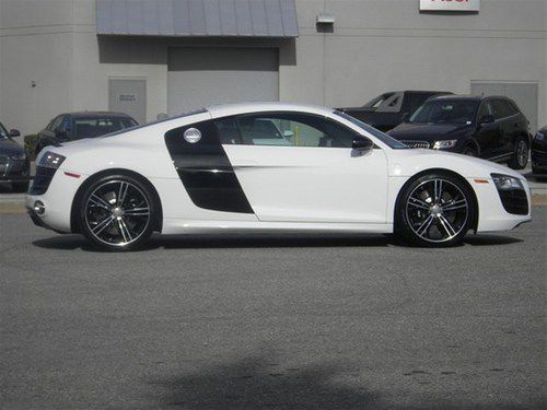 Brand new! no reserve! 2012 audi r8 v-10 5.2 r-tronic coupe exclusive selction 2