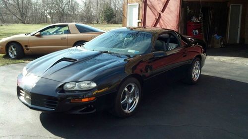 1998 chevrolet chevy camaro ss low miles beautiful mods m6 t-tops low reserve