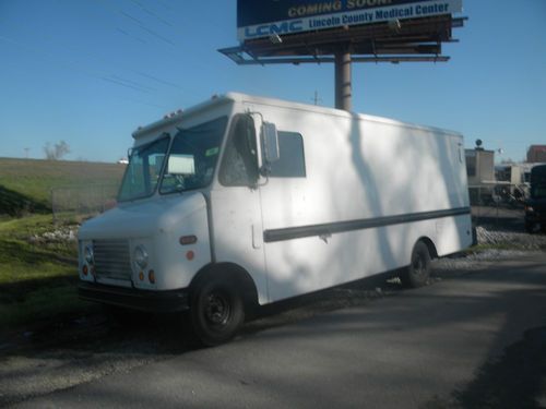 Cummins diesel 4 bt stepvan food truck concession cargo utility good tires lqqk