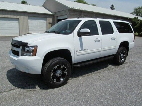 2009 chevrolet suburban 4wd 4dr 2500 lt w/1lt and lift