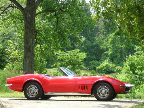 Stunning 1968 corvette convertible show winner! 427 / flame red new everything!