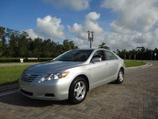 Toyota camry le 29,000 miles clean summer sale priced we ship world wide