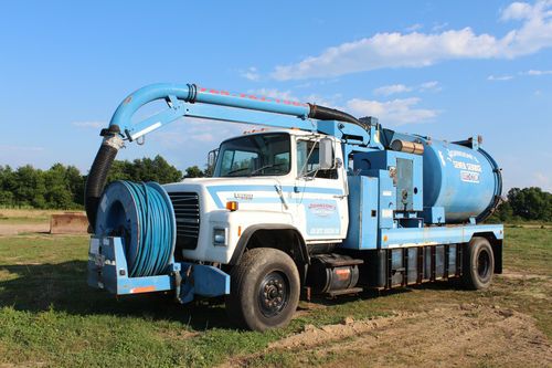 1990 ford l8000 sewer truck
