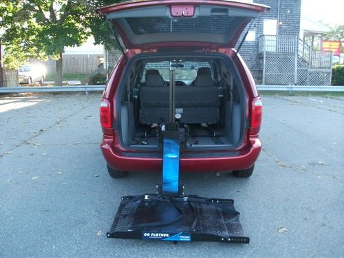 2006 chrysler town and country van with wheelchair lift electric chair scooter