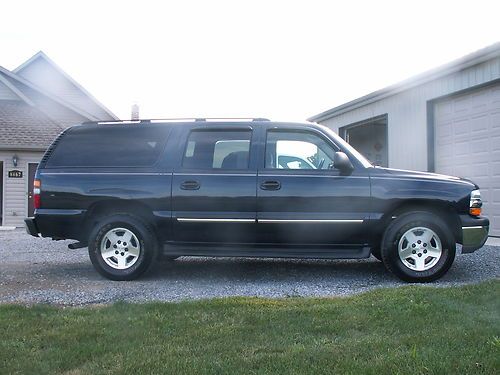 2004 chevrolet suburban 4wd 5.3l v-8 sunroof  tow package 83,962 miles