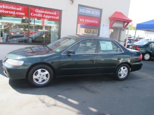 1998 honda accord 5 speed well maintained runs great warranty super clean inside