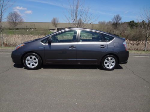 &#039;07 prius! runs great! navigation! very clean! no reserve!