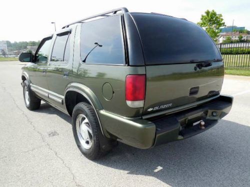 2001 chevrolet  s10 blazer low miles incredible color drives great
