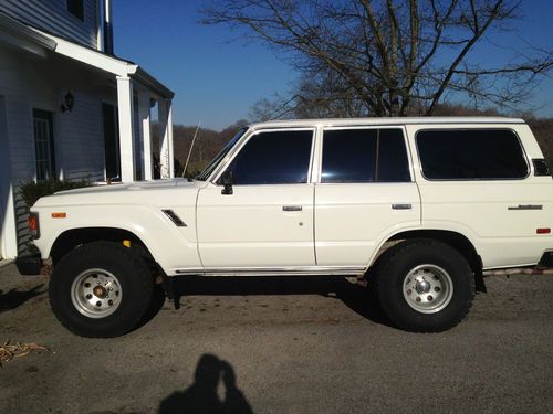 One owner 1986 toyota landcruiser no reserve