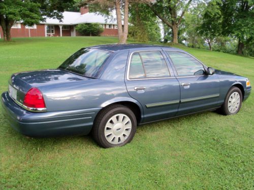 Ford crown victoria police interceptor p71 - sap - low miles/hours - excellent
