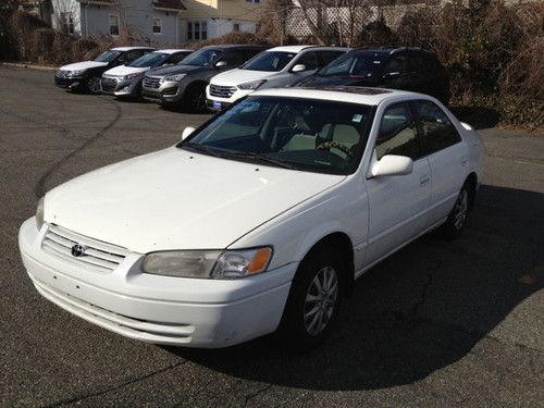 1997 toyota camry 4dr sdn le at