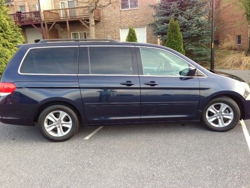 2008 honda odyssey touring - fully loaded! dvd entertainment system &amp; navigation