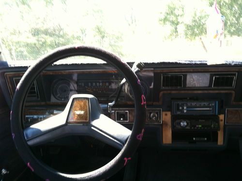1984 chevrolet caprice classic wagon 4-door 5.0l
