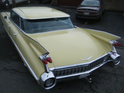 1959 cadillac sedan deville..rare gotham gold flat top.. very cool..
