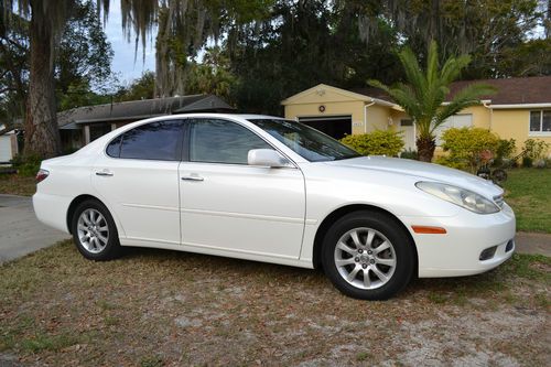 Beautiful lexus es300 pearl white and beige leather interior  2003