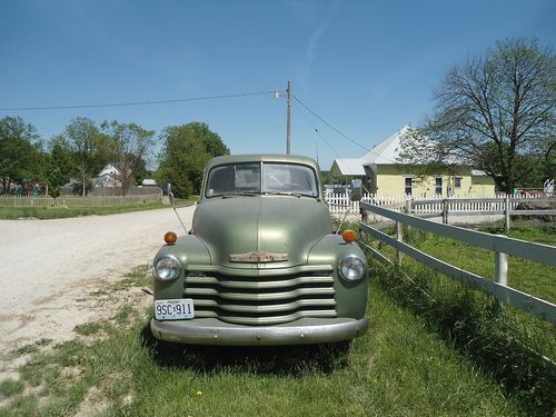 1952 chevy pickup - barn fresh - great restoration project