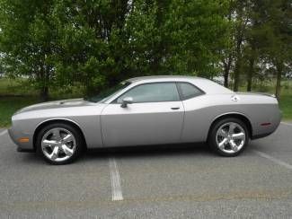 New 2013 dodge challenger r/t hemi -shipping or airfare included!