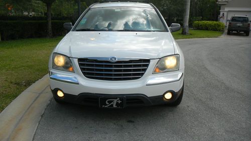 2004 chrysler pacifica suv