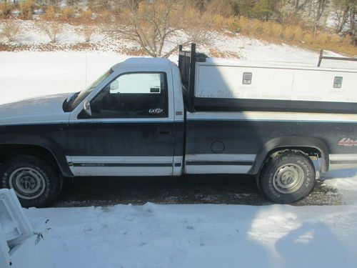 1989 chevy silverado 3/4 ton, 4x4, at, 350 with dump bed and plow