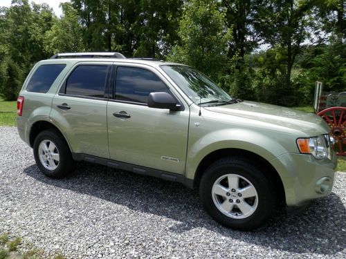 2008 ford escape xlt sport utility 3.0l  excellent condition must see