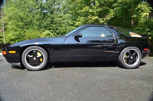 Porsche 928 gts, black exterior, cashmere leather, automatic trans