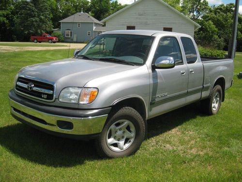 2002 toyota tundra sr5 extended cab pickup 4-door 4.7l incredible condition