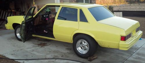 1979 chevrolet malibu classic sedan drag racing car must look tons of parts!!