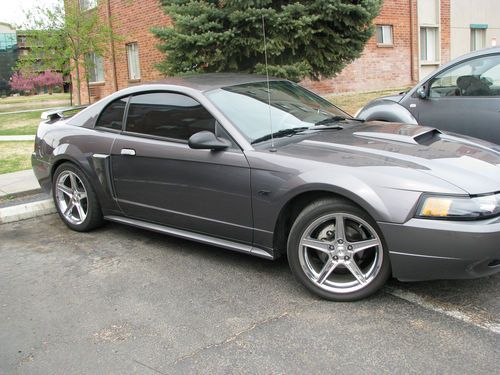 Ford mustang coup 4.6l v8 custom exhaust, custom wheels, tint,like new,low miles