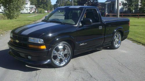 2003 chevy s-10 xtreme...1 owner  loaded v6 stick!.....no reserve