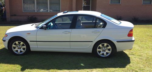 2002 bmw 325xi, sedan with sunroof, white, low mileage, looks good, runs good!!