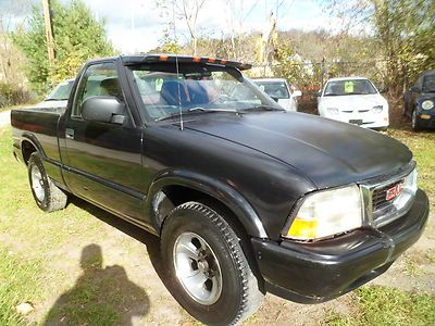 2000 gmc sonoma sls 2.2 liter 4 cylinder with ice cold air conditioning
